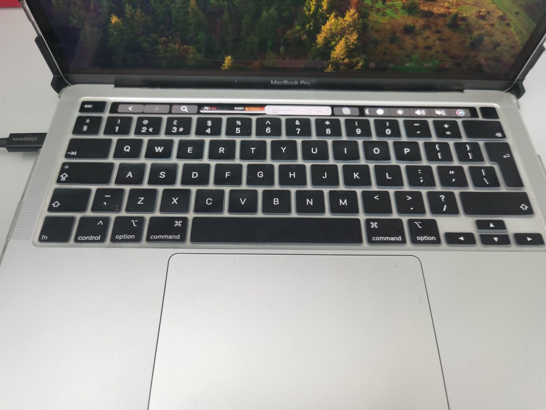 Macbook pro 13 2020 i5 16gb 500gb SSD