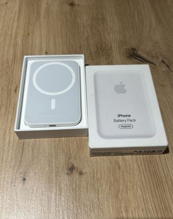 Продаю павер банк срочно