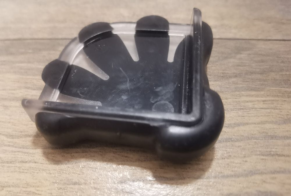 Protecții colțuri masă mobilă pentru copii toate 6 la 30 lei