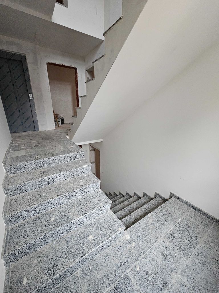 Продава се Двустаен апартамент в Велинград - 68 кв.м за 1000 €/кв.м - Снимка #8