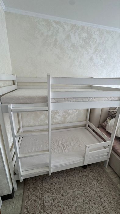Продаем кровать двухяросную в хорошем состоянии