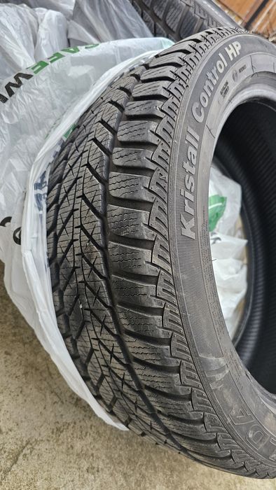 Anvelope/Cauciucuri iarna 215 50 r17