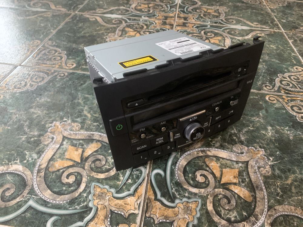 Honda CR-V radio stereo CD player