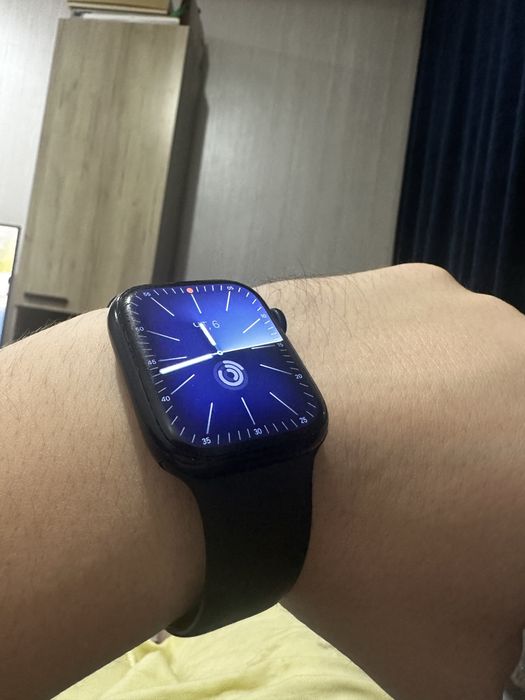Продам apple watch 7 45mm