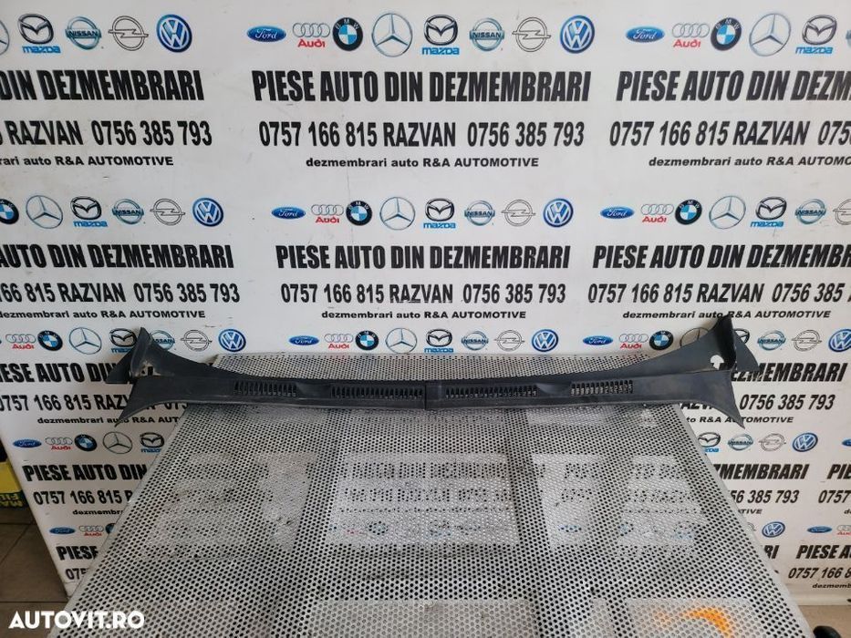 Grila Stergatoare Vw Golf 6 VI Plus An 2008-2013 Volan Stanga Dezmembrez Vw Golf 6 VI Plus