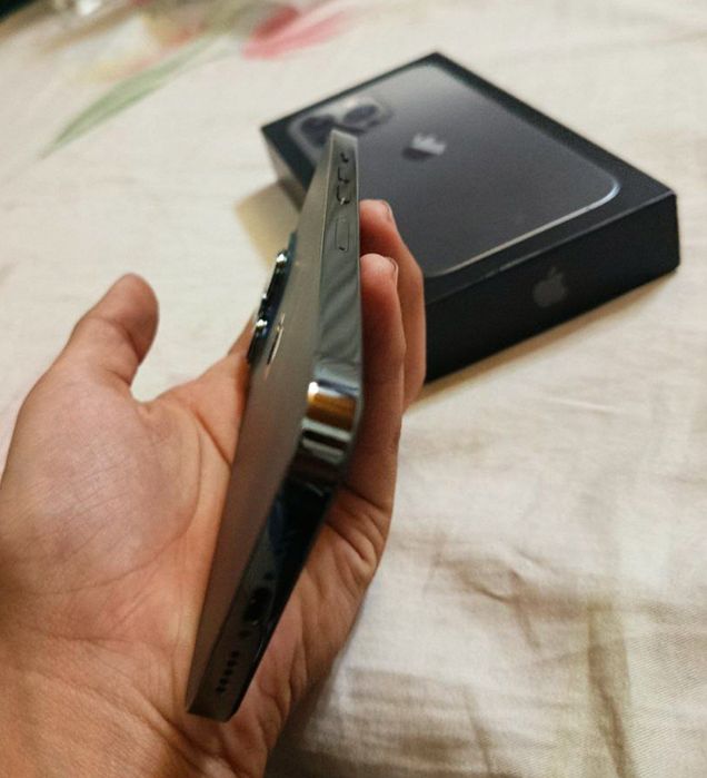 Iphone 13 pro ideal sotiladi tiniq