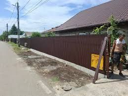 Vand garduri și porți