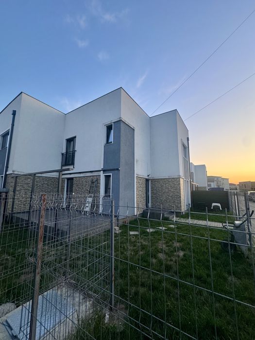PROPRIETAR, inchiriez CASA in duplex, ultraspatios, zona Braytim