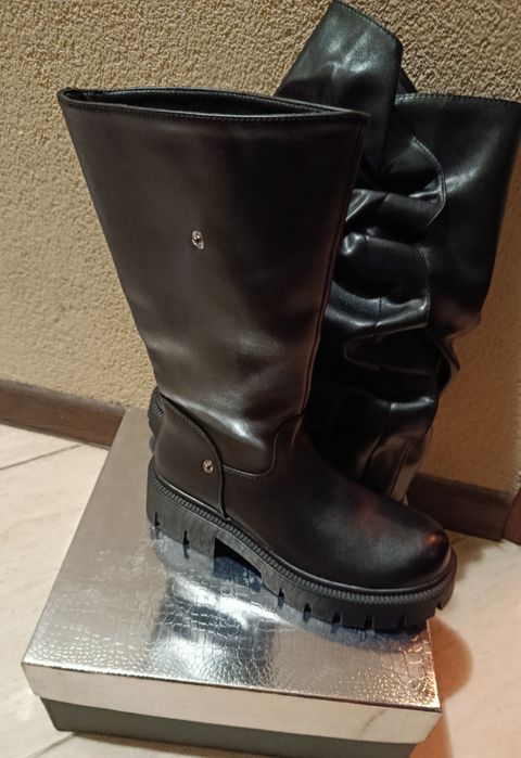 Ботуши със сваляща горна част!