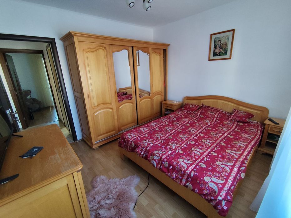Închiriez apartament 3 camere Tudor
