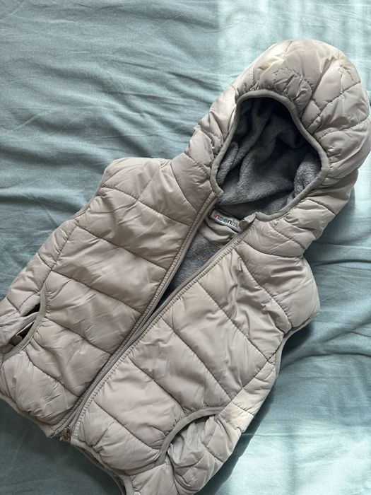 Детская жилетка для мальчика и девочки