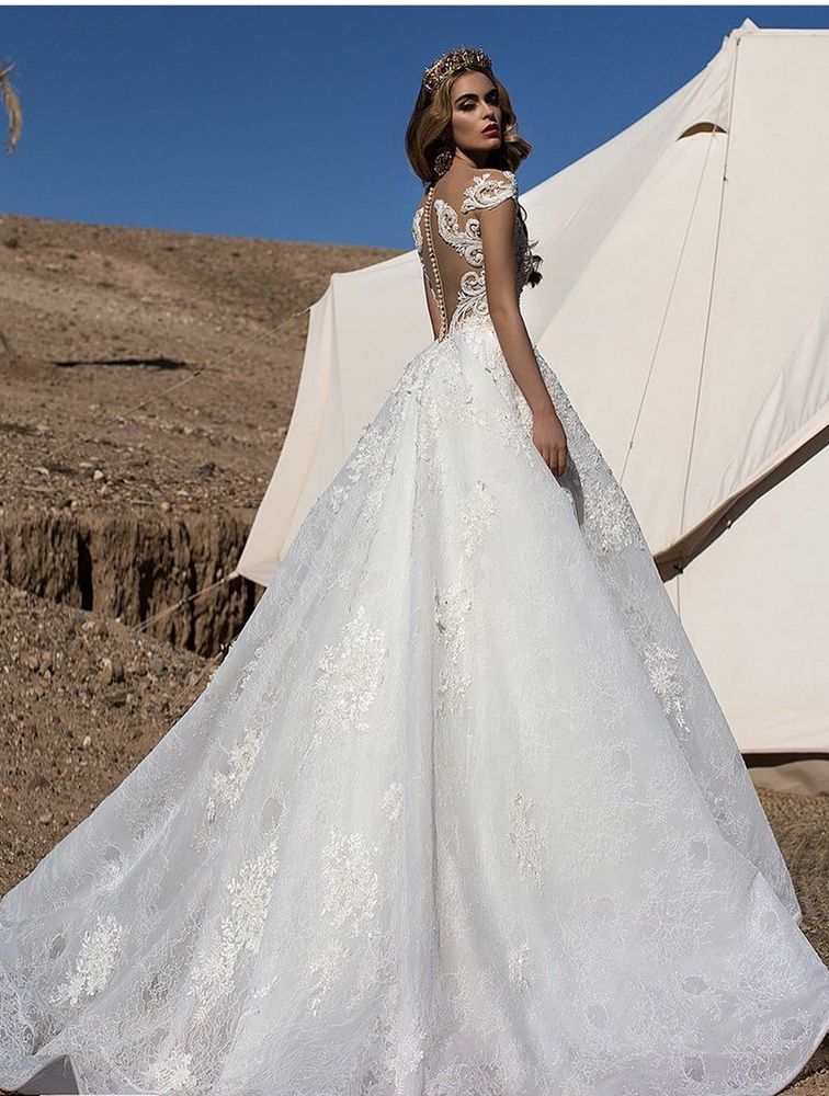 Продается шикарное свадебное платье от итальянского дизайнера