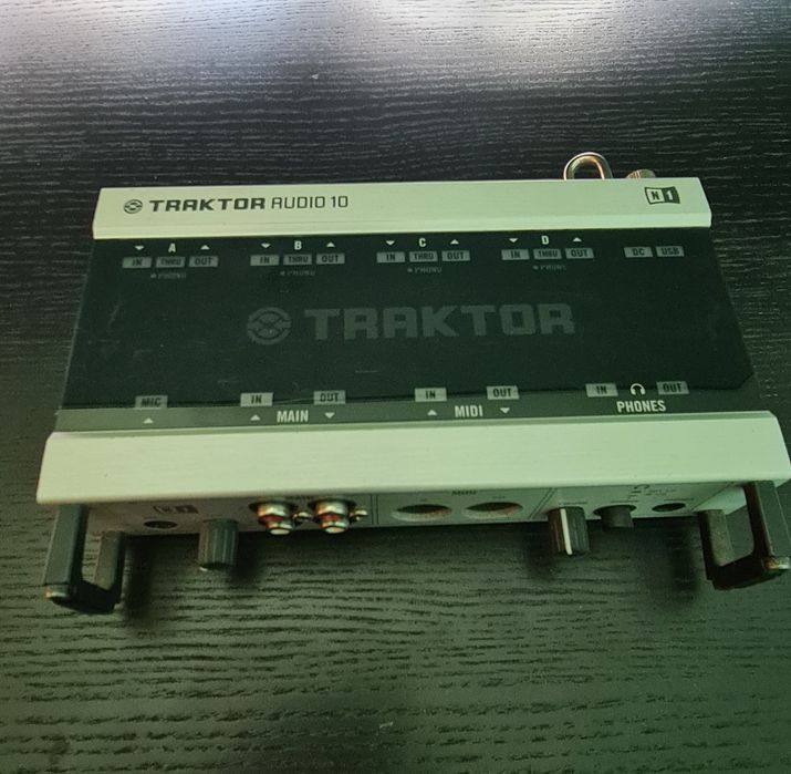 Placă audio Traktor Audio 10
