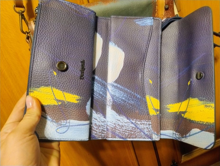 Geanta Desigual cu portofel inclus