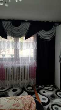 Vand draperie cu ornamente