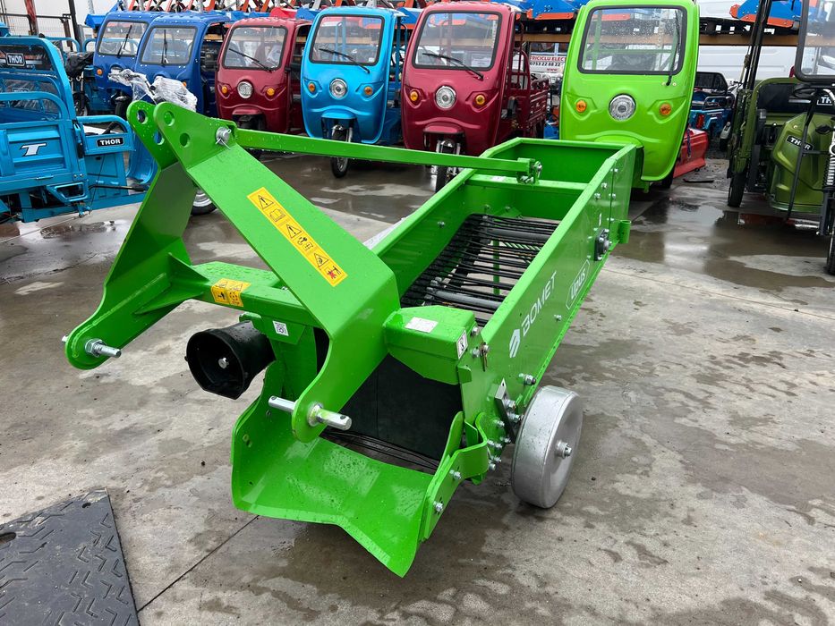 Utilaj de recoltat cartofi pe 1 rand polonez-evacuare spate