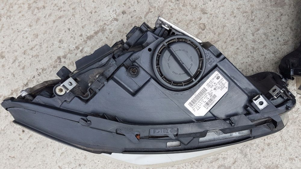 Bmw F10 F11 far bixenon adaptiv stanga dreapta faruri xenon led tms