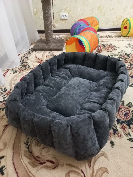 Catbeds and dogbeds