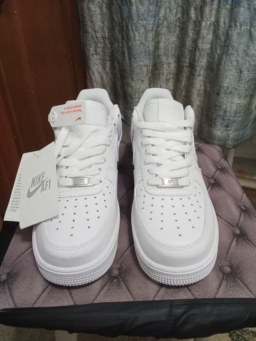 Продаются мужские кроссовки Nike air force 1
