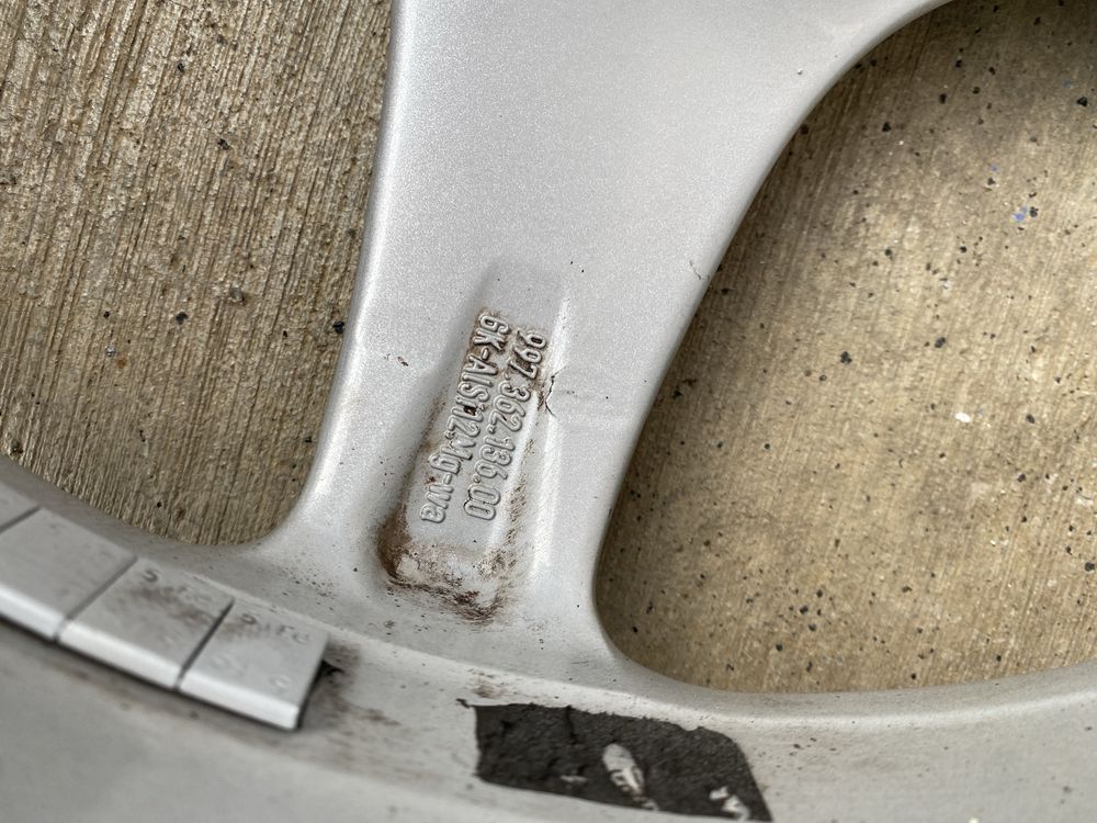 4бр лети джанти за Porsche 997/911/18цола/ет57/71.ц.отв.5х130/8Jпорше