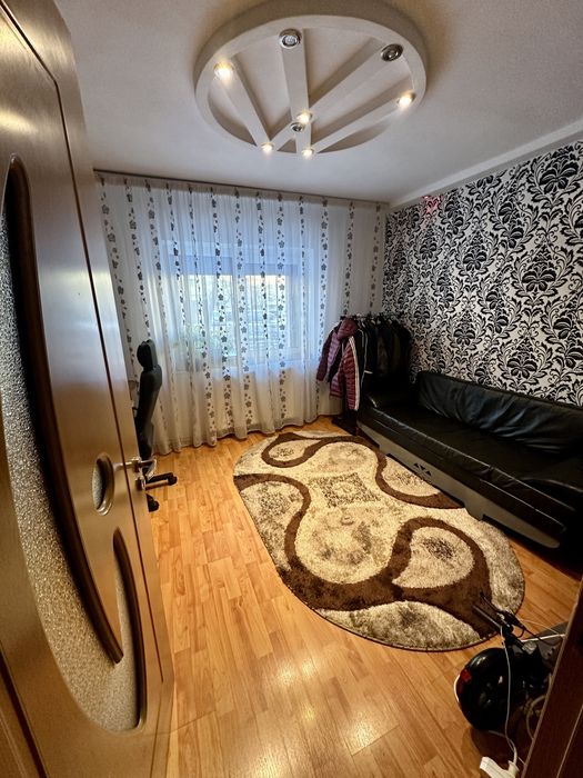 APARTAMENT 3 Camere 2 Bai Decomandat 2 Locuri de parcare