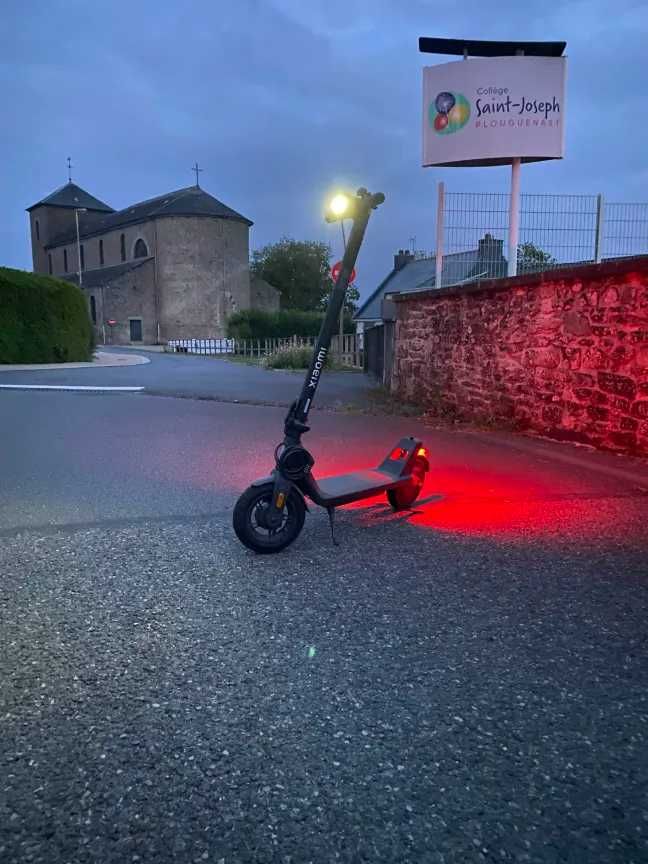 Vabd trotineta electrica Xiaomi Electric Scooter 4 Lite (2nd Gen) NE