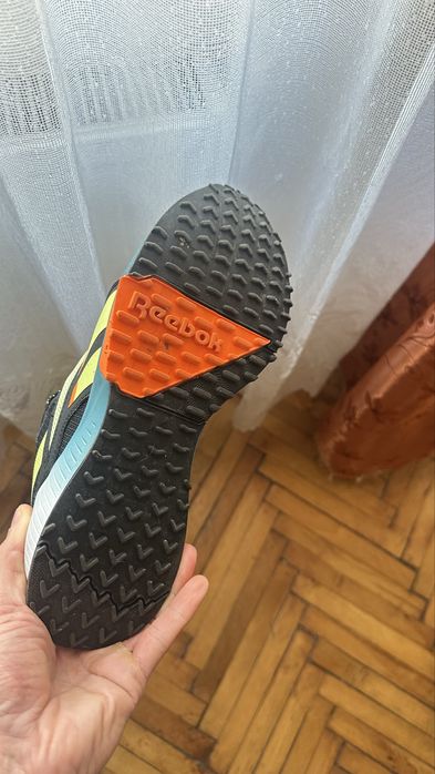 Adidasi Reebok in stare foarte buna