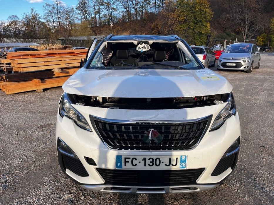 Peugeot 3008 / 1.2 131 hp 2019 на части