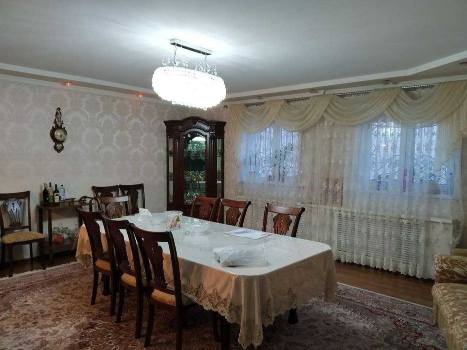 Двухуровневый дом 6 комнат на участке 2.6 сотки