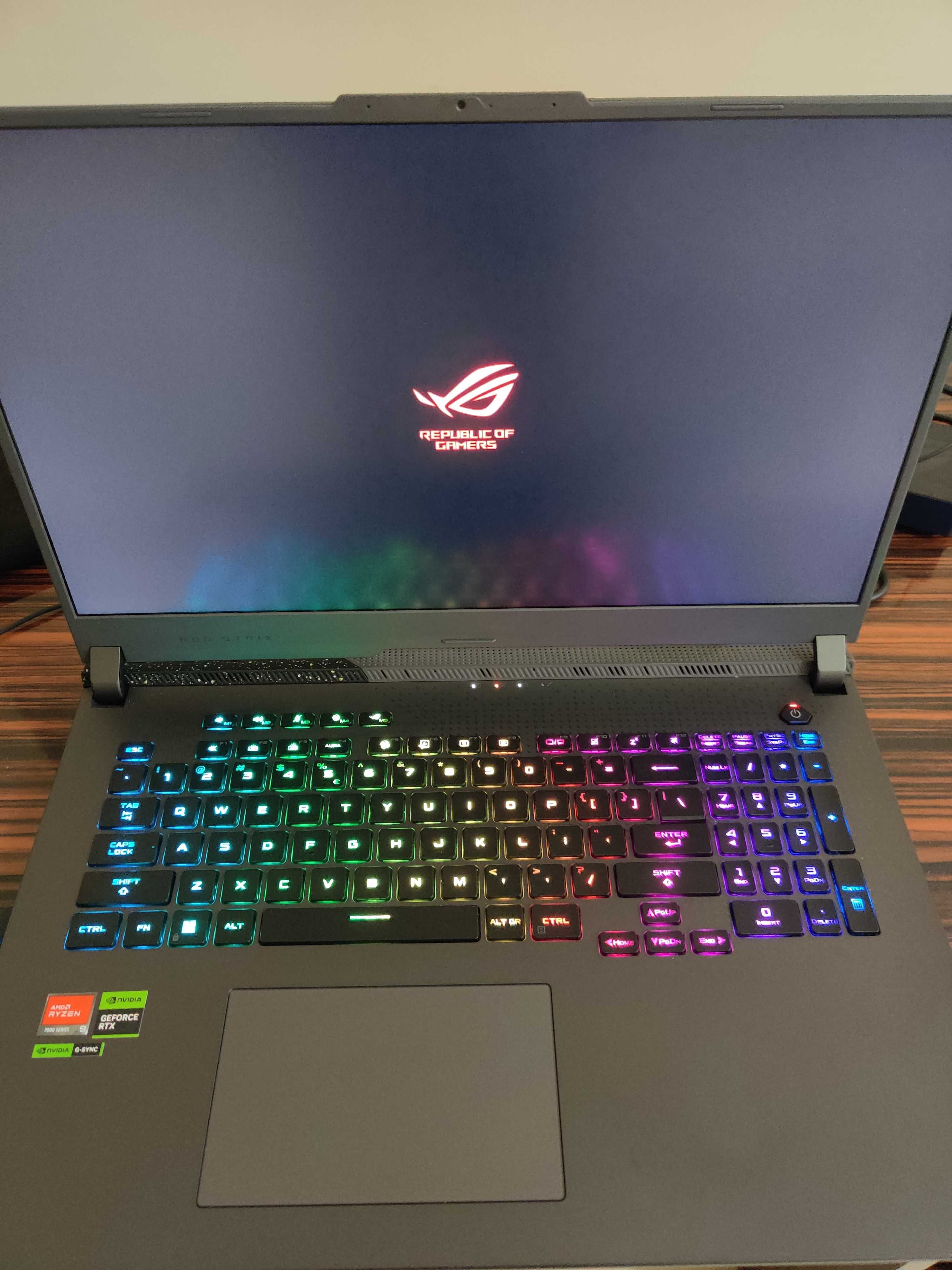 Asus ROG strix G17 G713PI