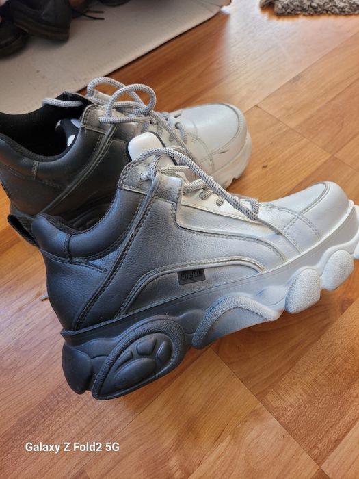 Buffallo Black & White Sneakers