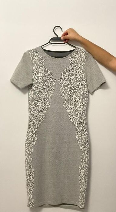 Елегантна дамска рокля