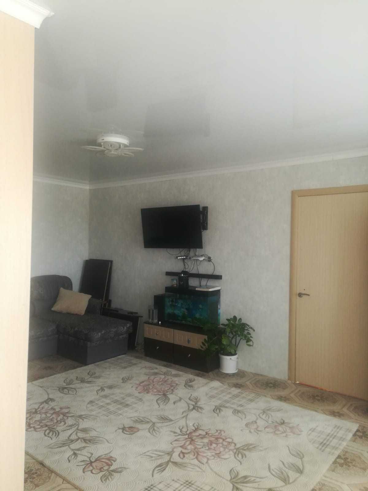 Продам двух комнатную квартиру в районе Василька