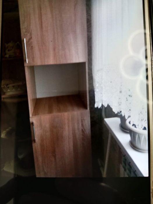 Кухонный шкаф,новый,вместительный,четыре полки,полка для микроволновки