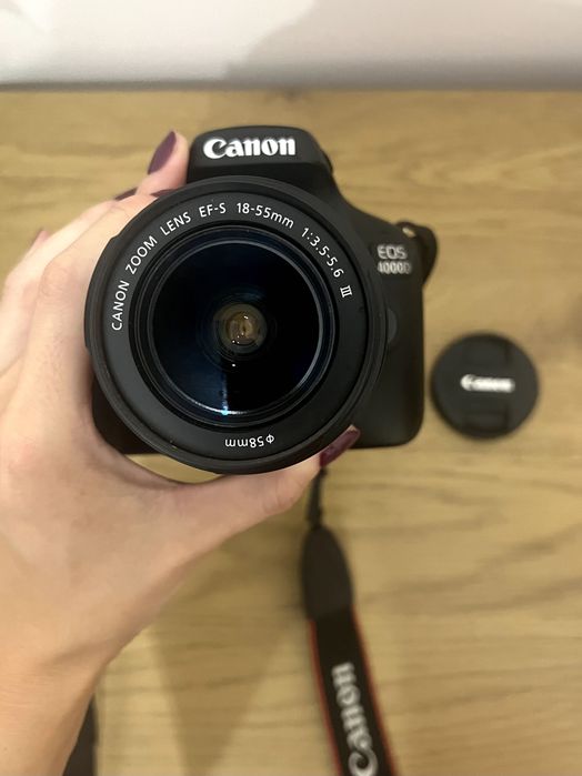 Canon EOS 4000D + обектив EF-S 18-55mm