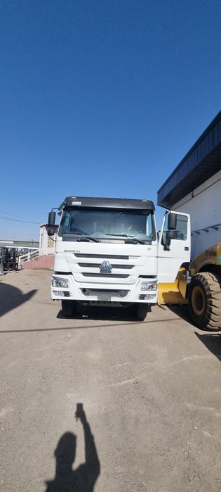 Автобетоносмеситель HOWO SINOTRUK