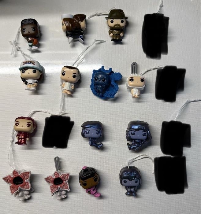 Продажа фигурок Kinder Joy Stranger Things Очень Странные Дела