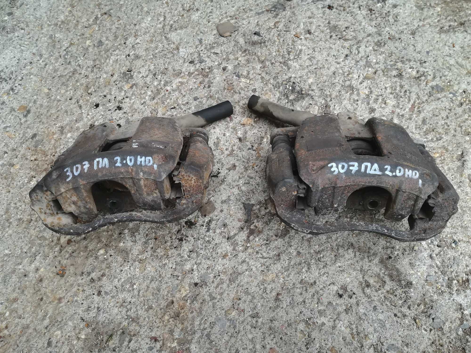 Пежо Peugeot 307 предни спирачни апарати десен спирачен апарат супорт