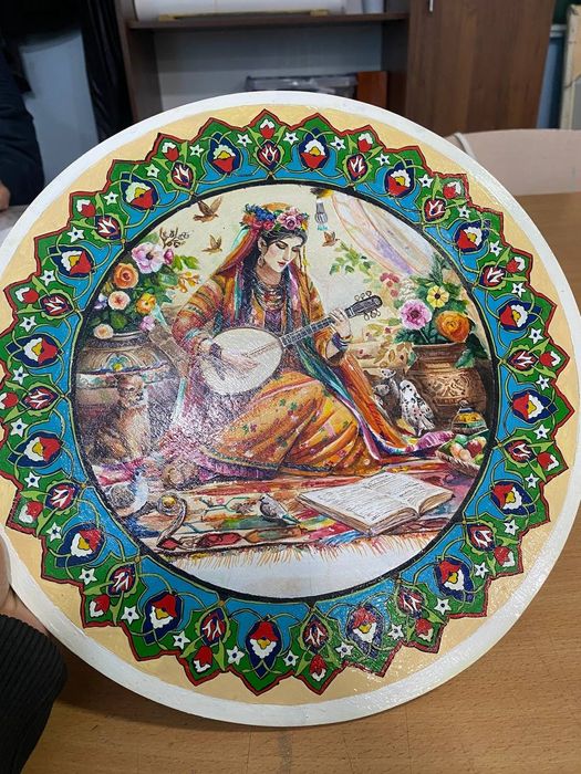 Taxtachaga chizilgan Rasm sotiladi