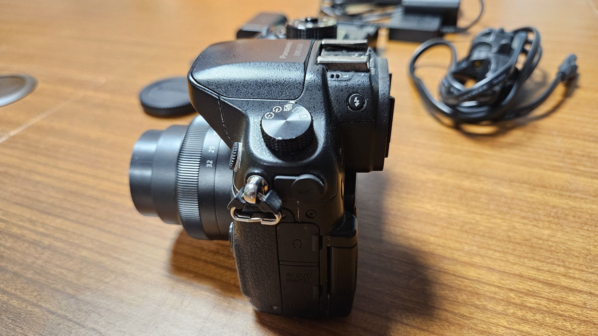 Panasonic Lumix GH4 + обектив LUMIX G Vario 12-32mm f/3.5-5.6 ASPH