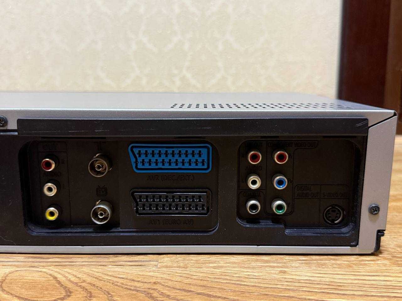 Видеомагнитофон 6 Head Hi-Fi Stereo