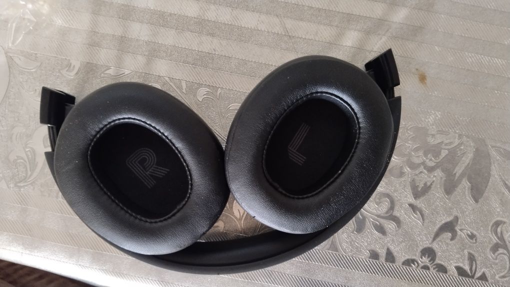 Наушник Jbl 720.