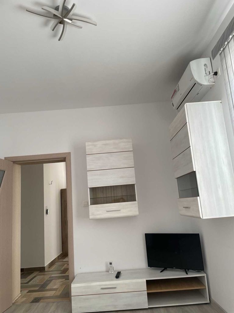Дава се под наем Етаж от къща в Велико Търново, Акация - 80 кв.м за 459 € - Снимка #4