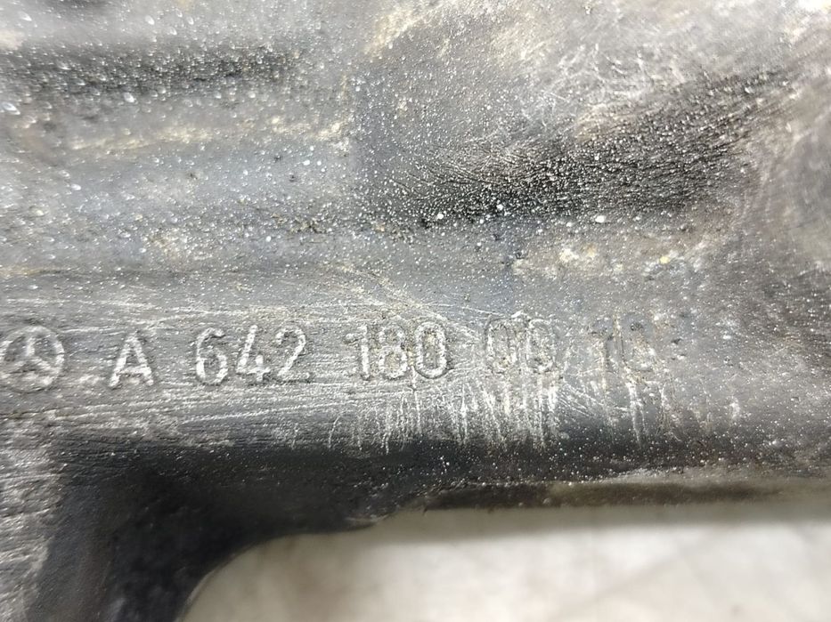 Carcasa filtru ulei 3.0 cdi om642 a6421800010 Mercedes-Benz ML W164 [