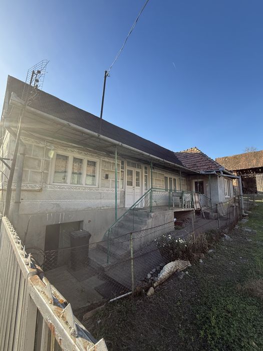 Vand Casa in satul Ozd , jud. Mures