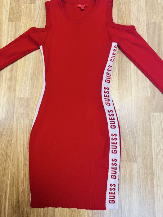 Платье утепленное оригинал GUESS