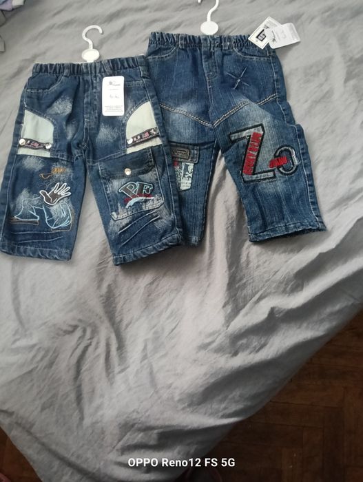 Vând pantaloni Bebe