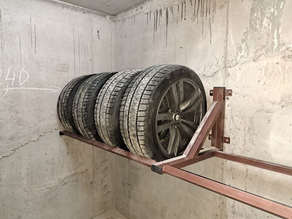 Полка стелаж для колёс мощная