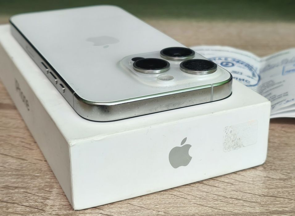 •Като нов•iPhone 15 Pro 256GB