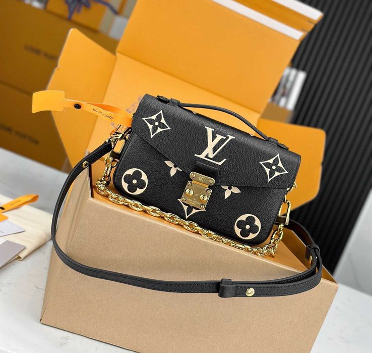 Geanta LV Louis Vuitton Metis East West 21 cm negru, tip Premium